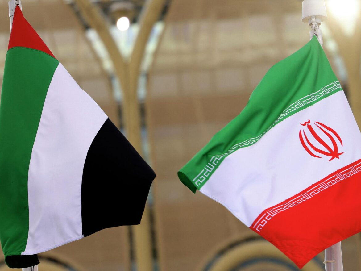 روابط ایران و امارات؛ دیپلماسی مستقل یا تبعیت از نقشه‌ی آمریکا در خلیج فارس؟