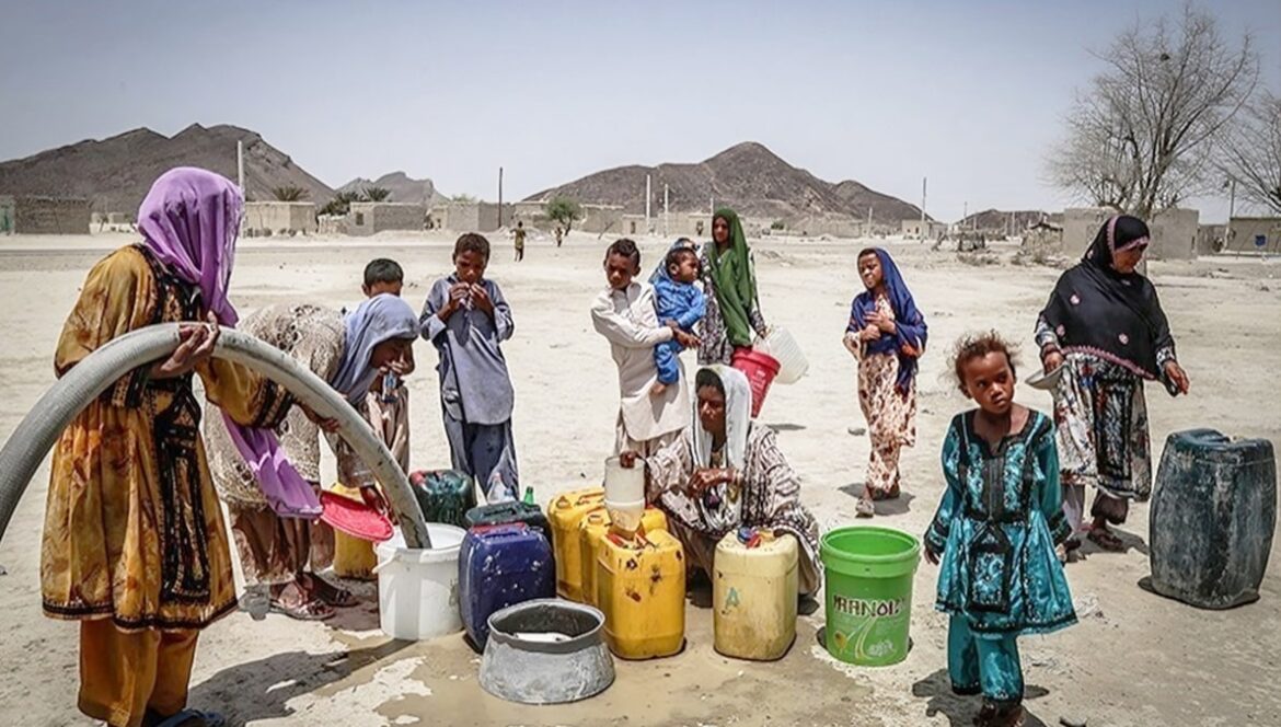 چگونه گرانی سنت «توزیع نذورات در ماه محرم» را تضعیف کرد؟