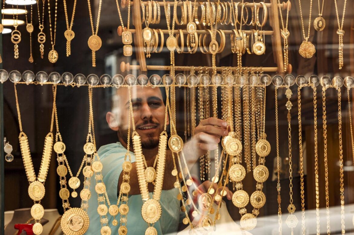 قیمت طلا امروز ۲۵ مرداد ۱۴۰۴: گزارش استقصایی از بازار طلا