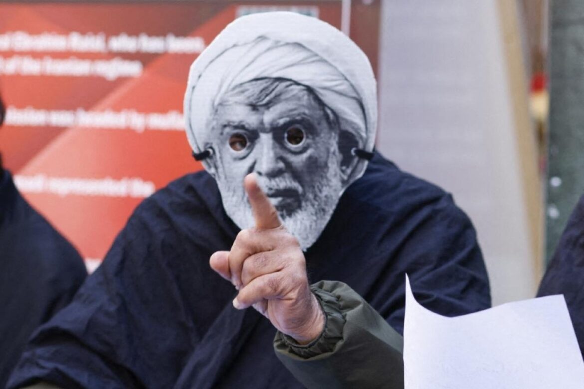 فساد در رژیم ایران در سال ۱۴۰۴ : گزارشی تحقیقی به روایت اعداد