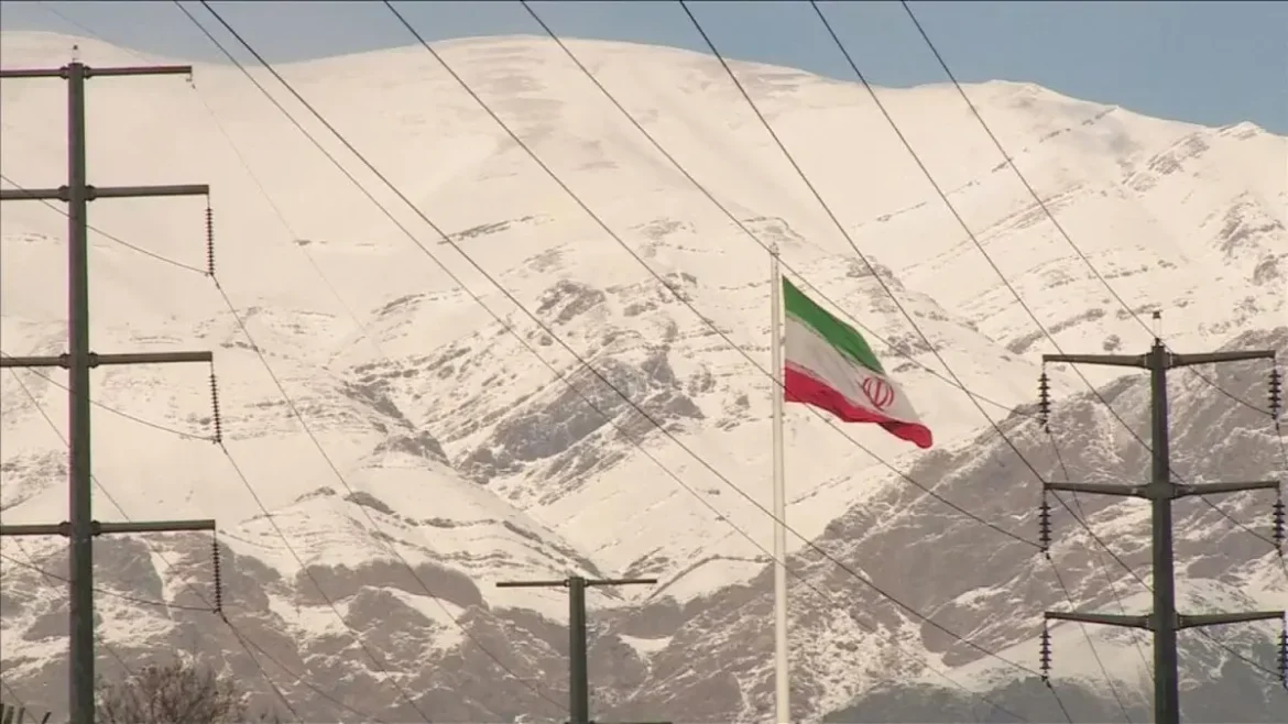 رئیس پلیس فتا سیستان و بلوچستان:رژیم از ایرانیان دزدی می‌کند