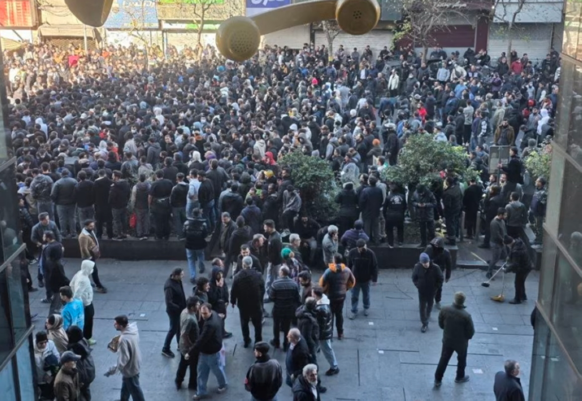 از بازار تا مراسم خاکسپاری؛ نقشه جدید اعتراضات ایران ۲۰۲۶