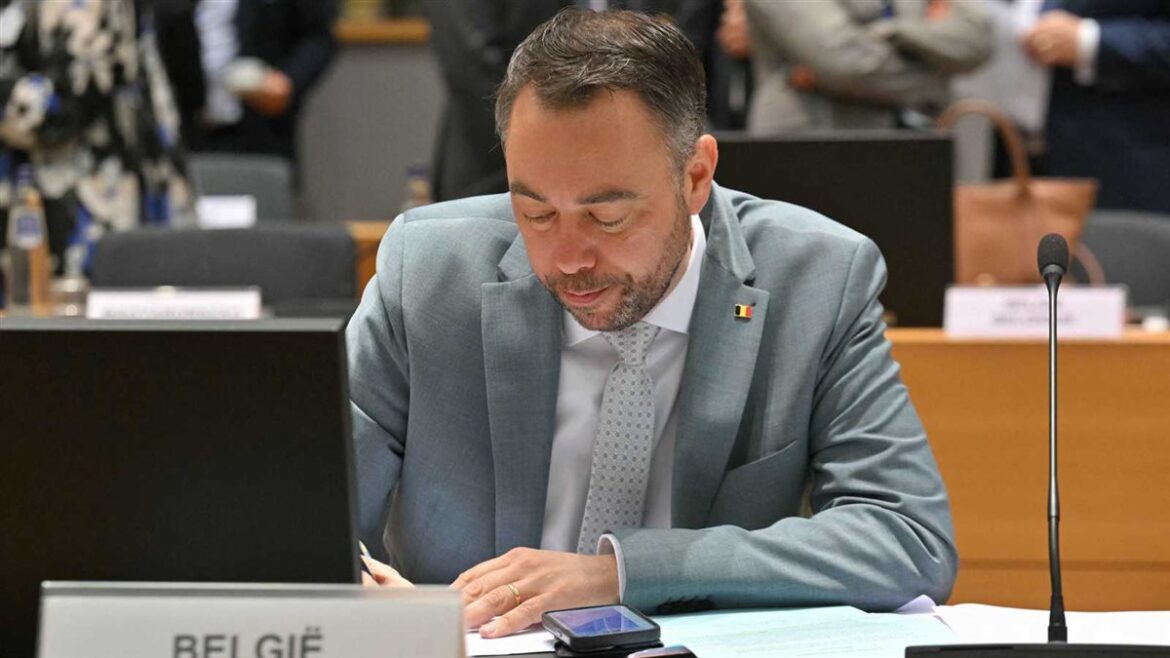 پس از اعتراضات ايران ۲۰۲۵ ، درخواست جهانی برای احیای سلطنت