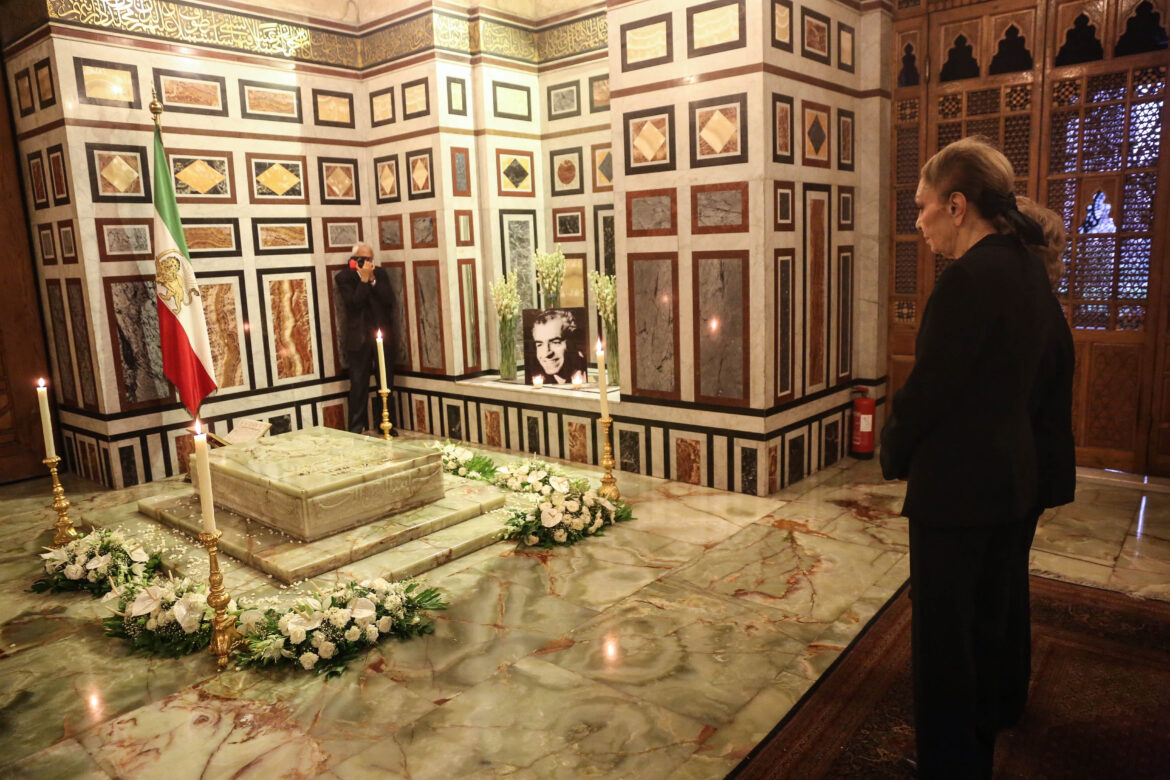 ازدواج شاه و فرح دیبا 1959 میان دو دوره