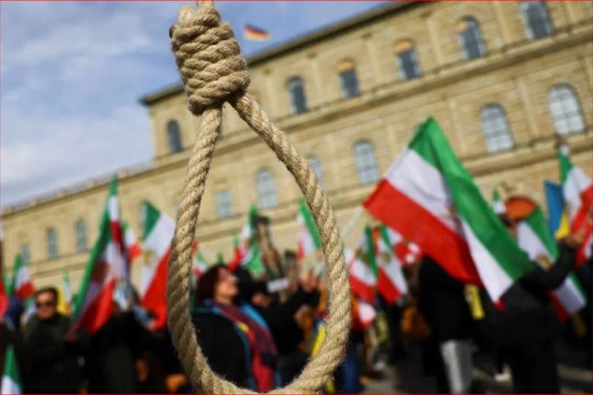 معترضان اعدامی ایران: ۲۱ زندانی در انفرادی