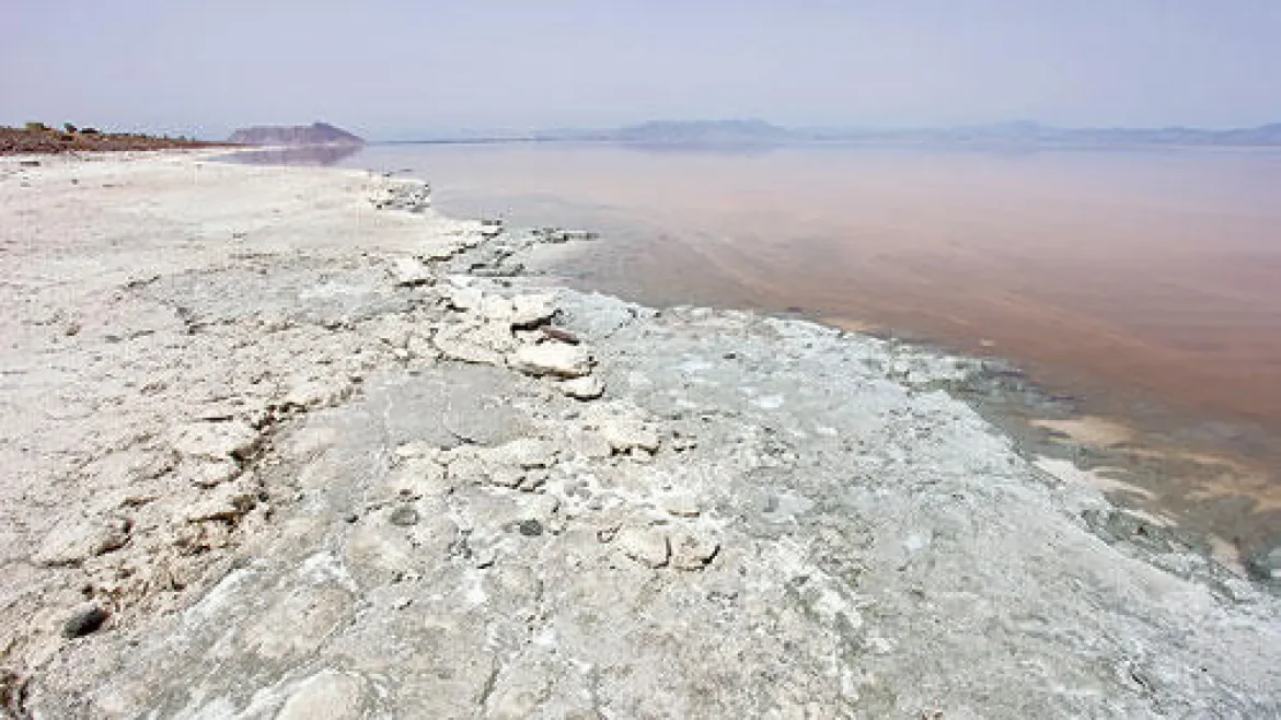 بحران آب در ایران؛ ذخایر سدها خالی و هشدارهای جدی