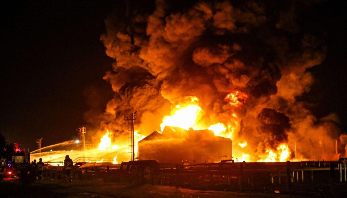 آتش‌سوزی‌های تهران ۲۰۲۶.. شهر می‌سوزد و نظام تماشا می‌کند