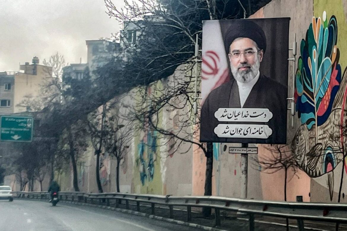 دیدار فرمانده خاتم‌الانبیا با رهبری؛ پیامی به دشمن یا مردم؟