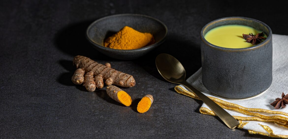شیر زردچوبه برای تقویت ایمنی؛ نوشیدنی طلایی روزهای بیماری