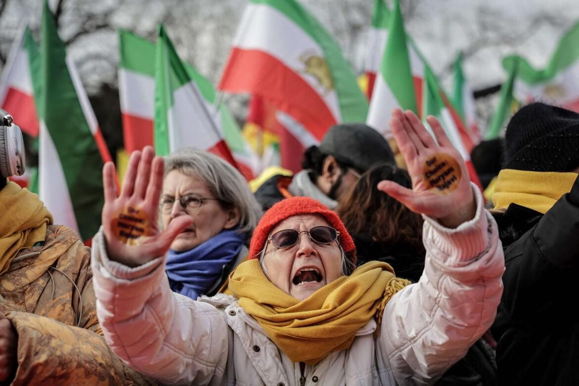 بیانیه ۱۳۴ فعال ایرانی، پایان جمهوری اسلامی را رقم می‌زند